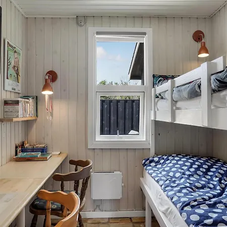 Stunning Home In Lokken With Wifi *