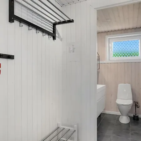 Stunning Home In Lokken With Wifi Løkken