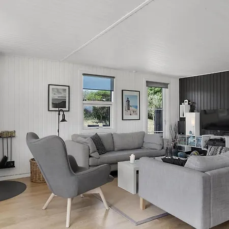 Stunning Home In Lokken With Wifi *